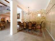 Superbe maison en pierre avec piscine dans un village avec comme — photo 3