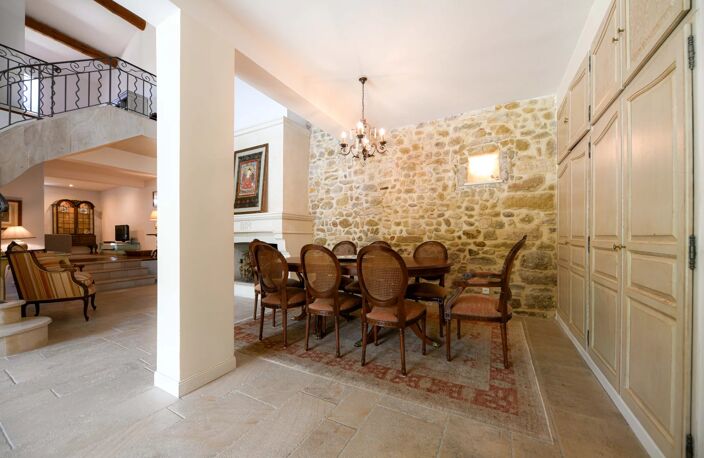 Superbe maison en pierre avec piscine dans un village avec comme — photo 3