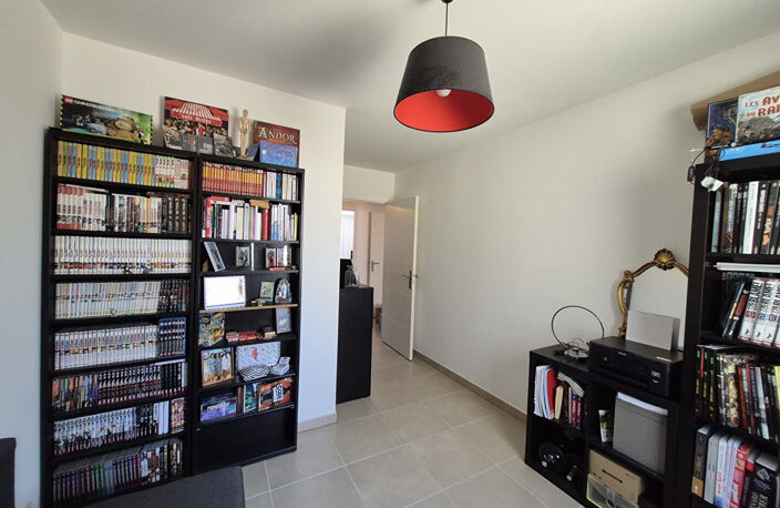 A VENDRE UN APPARTEMENT T3 RDC A LA COURONNE PROCHE CENTRE — photo 4