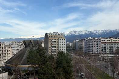 Appartement 3 pièces 770 €