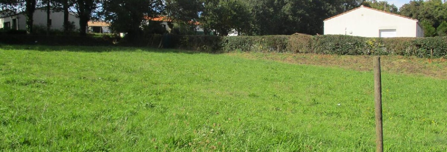 Terrain  385 m² à vendre à Sainte-Foy (85150)