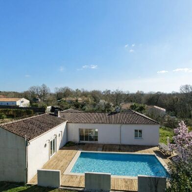 Maison 6 pièces 399900 €