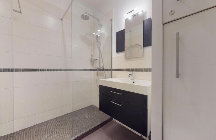 Location appartement meublé 2 pièces 40 m² — photo 2