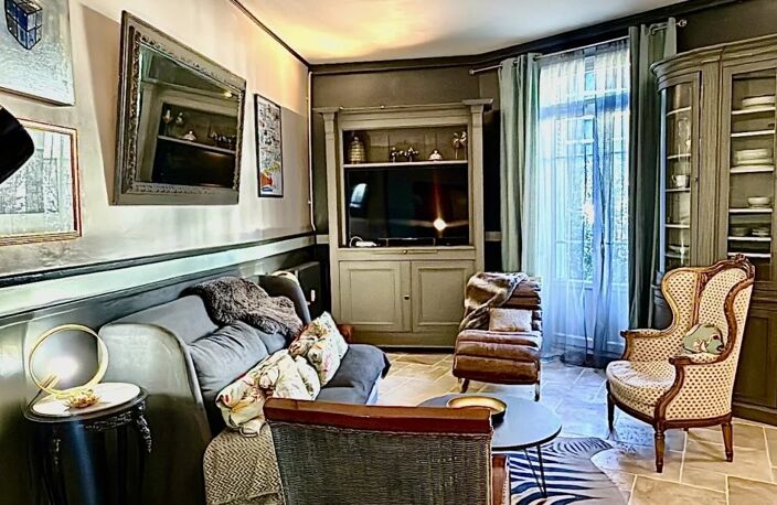 À VENDRE – SUPERBE APPARTEMENT RDCde 73m² AVEC TERRASSE ET JARDIN – EMPLACEMENT EXCEPTIONNEL — photo 4