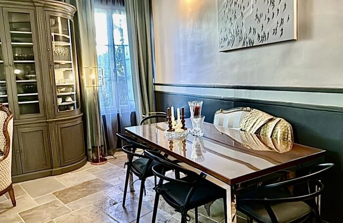 À VENDRE – SUPERBE APPARTEMENT RDCde 73m² AVEC TERRASSE ET JARDIN – EMPLACEMENT EXCEPTIONNEL — photo 5