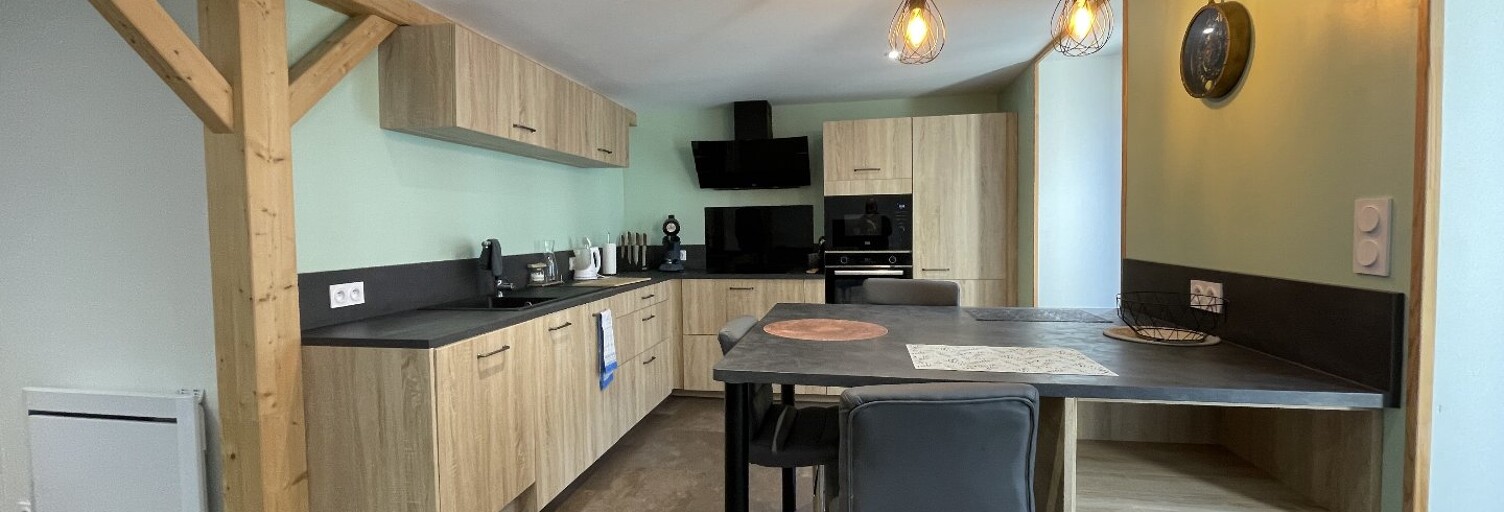 Appartement 7 Pièces 131 m² à vendre à Vic-sur-Cère (15800)