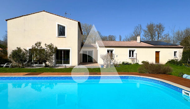 Villa / Maison 10 pièces  à vendre Saintes 17100