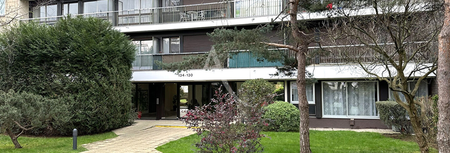 Garage  10 m² à vendre à Courbevoie (92400)