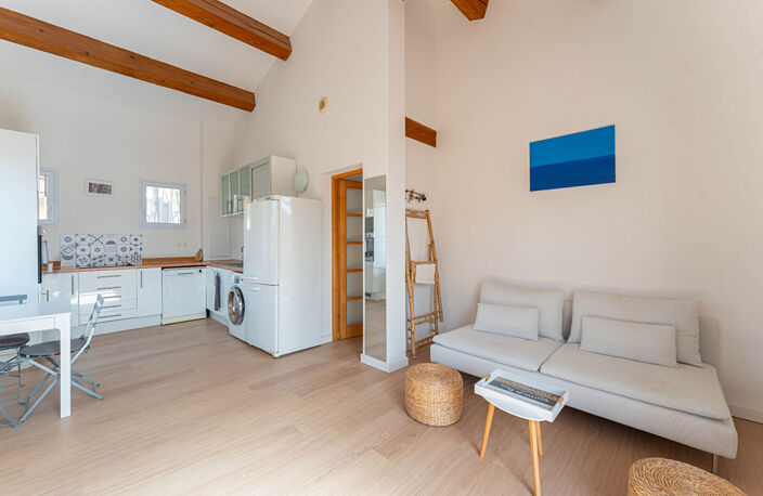A VENDRE HAUT DE VILLA _  APPARTEMENT TYPE T3 AVEC TERRASSE CENTRE SAUSSET LES PINS — photo 4