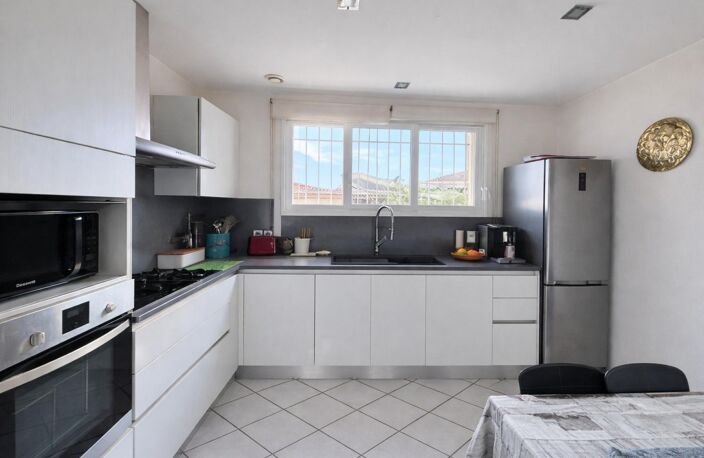 Maison piscine et dépendance sur 1 041 m² — photo 4
