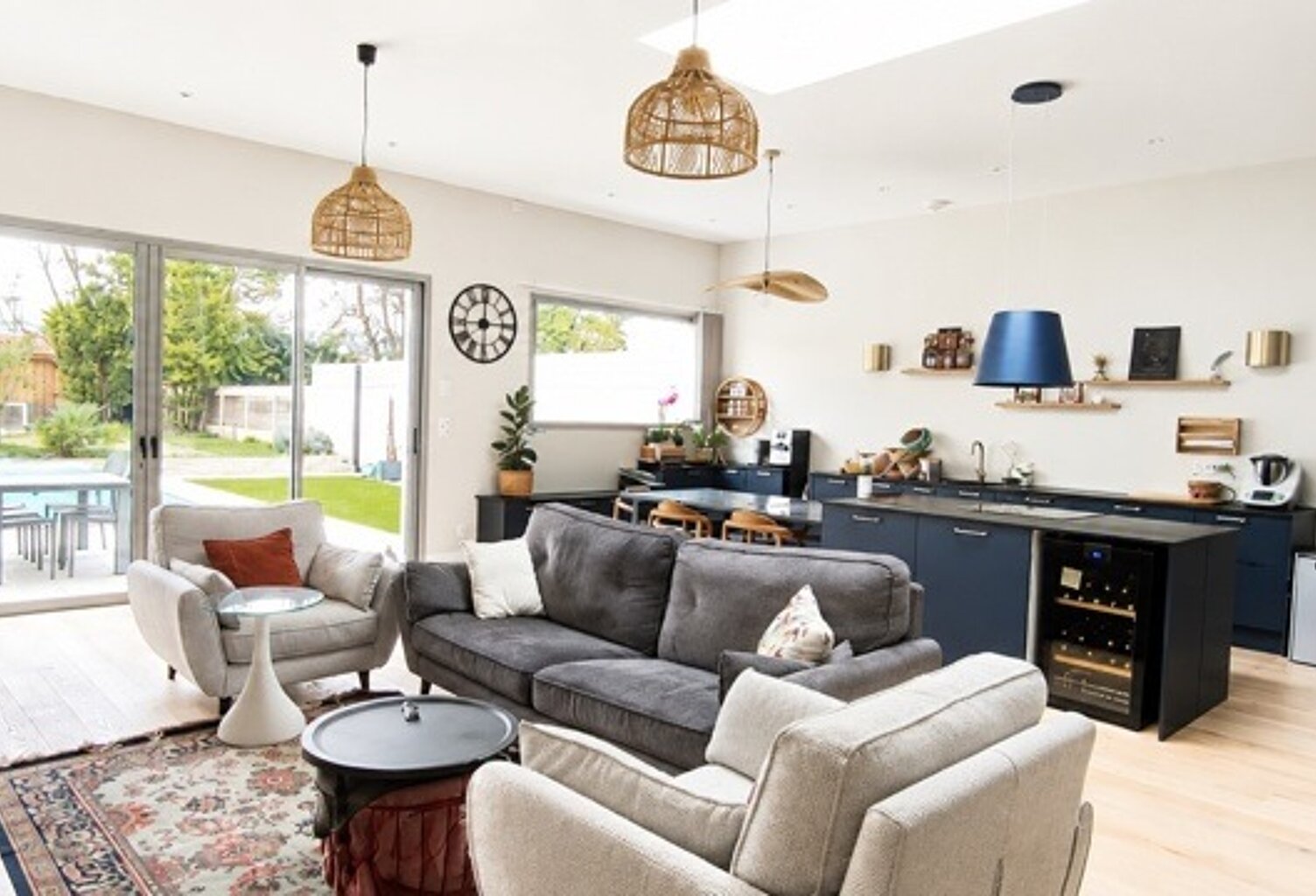 Contemporaine de 6 pièces principales — photo 1