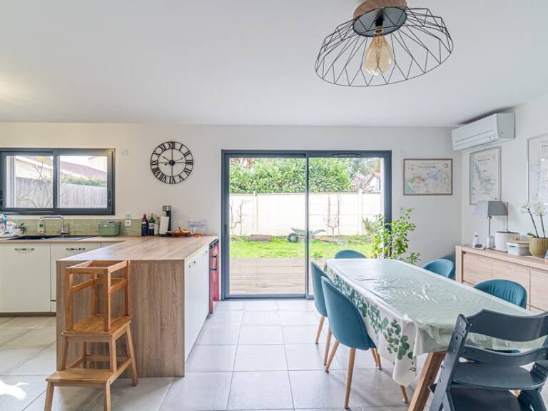 Contemporaine de 5 pièces principales — photo 1