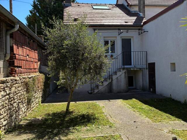 Maison rénovée, au calme — photo du bien