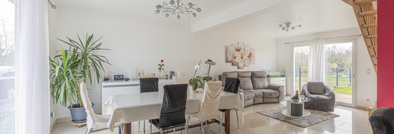 Maison 5 Pièces 106 m² à vendre à Saunay (37110)