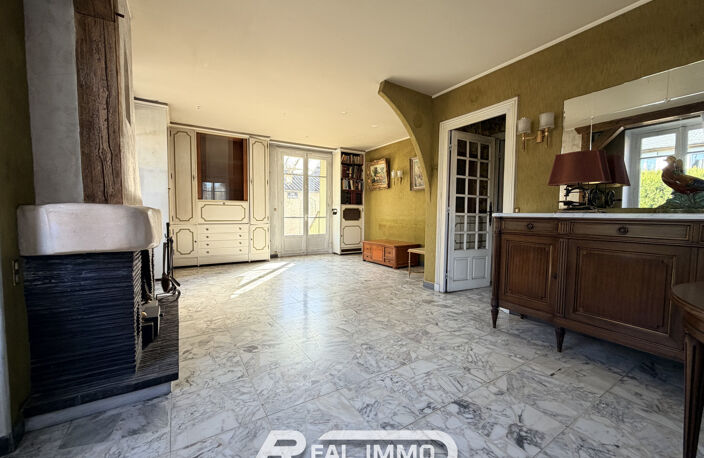 MAISON ANCIENNE AVEC GARAGE ET JARDIN — photo 3
