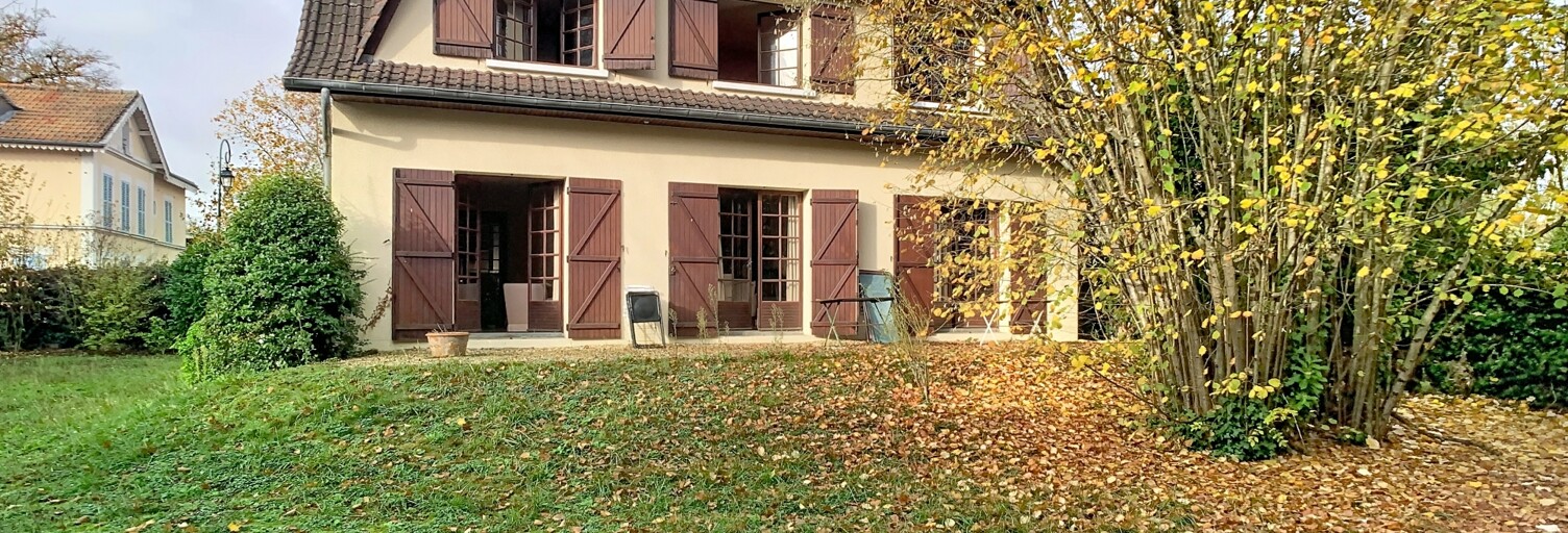 Maison 9 Pièces 162 m² à vendre à Vaucresson (92420)