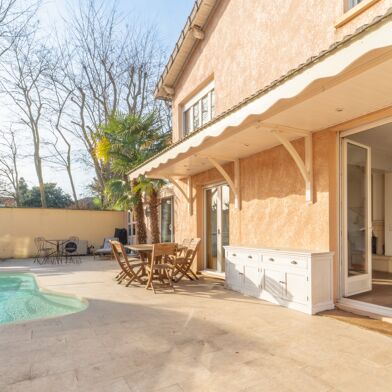 Maison 5 pièces 593000 €