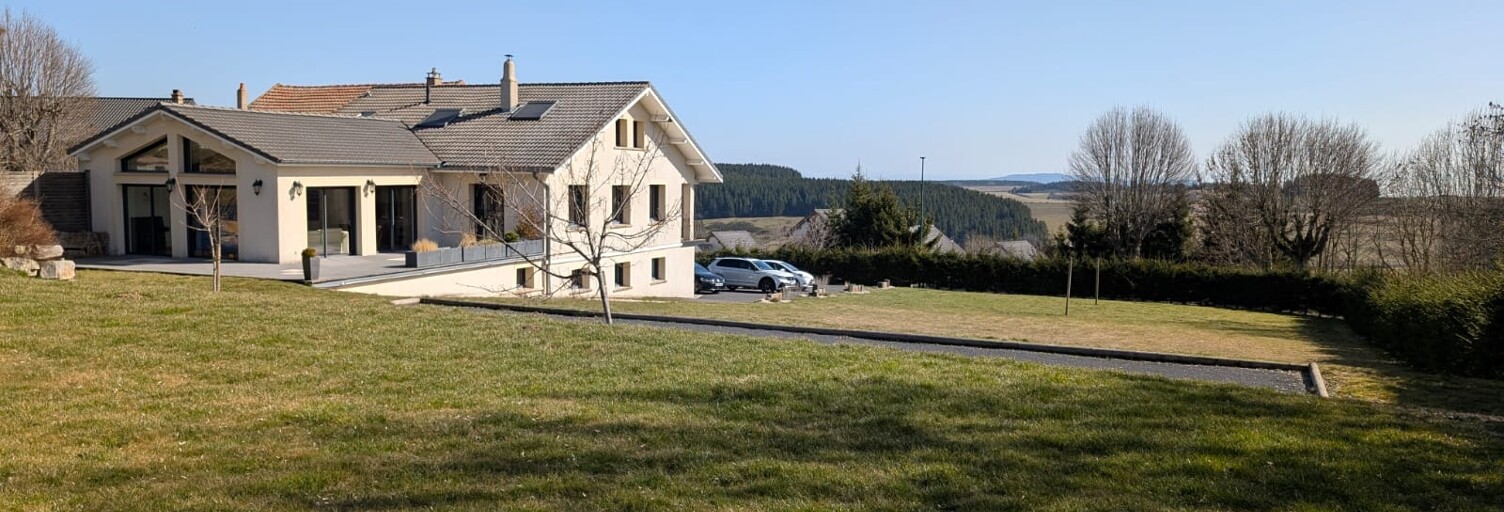 Maison 13 Pièces 250 m² à vendre à Fay-sur-Lignon (43430)