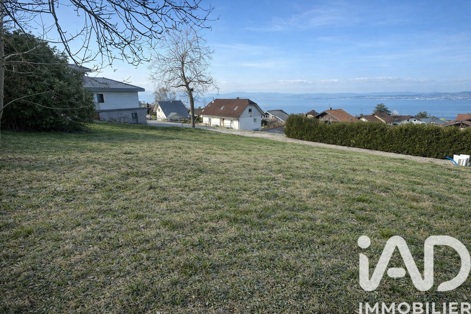 Neuvecelle - 1050m²