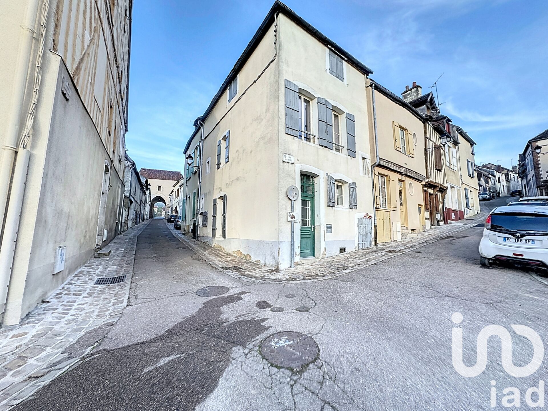 Joigny - 93m² - 5p. - 4ch.
