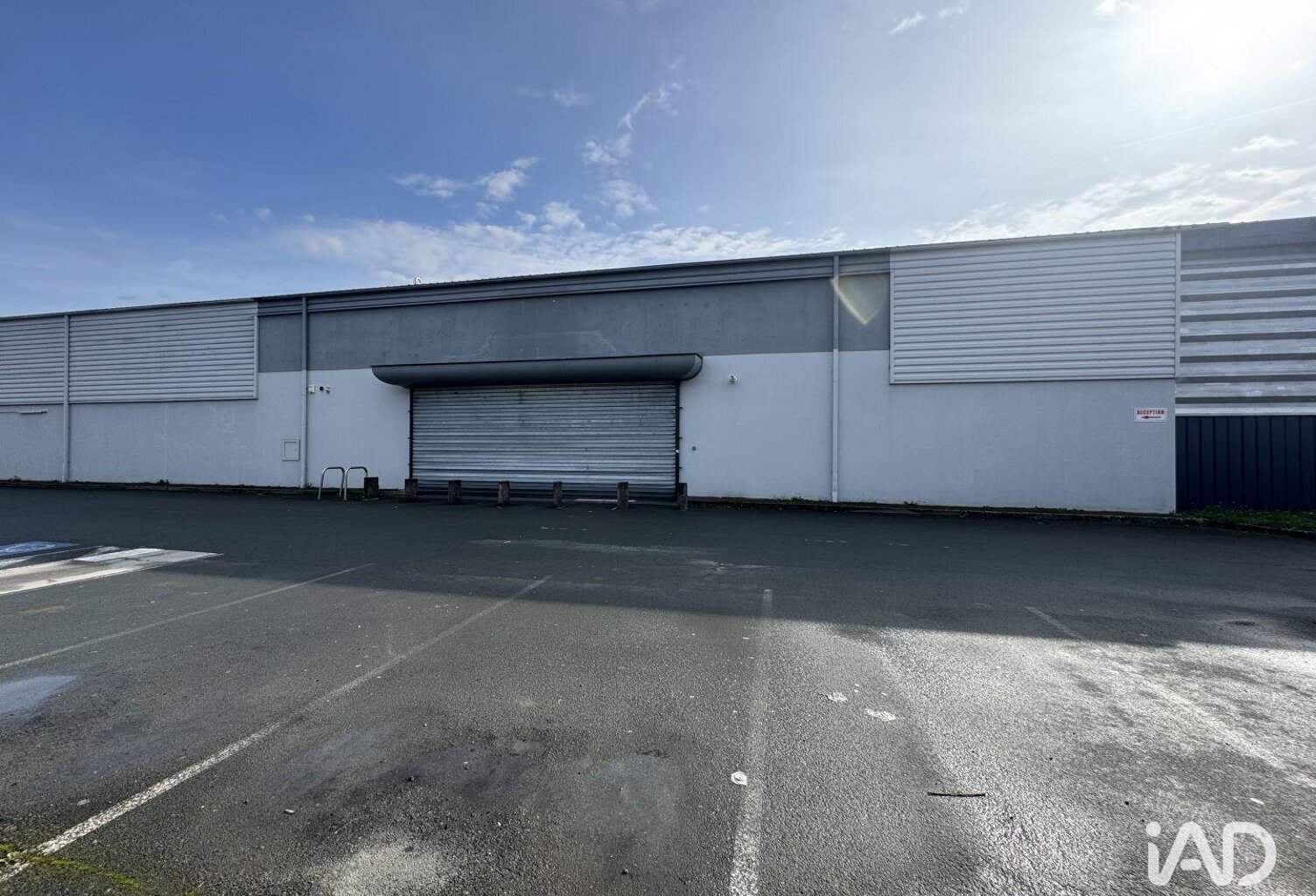 Location Boutique/Local commercial 1 070 m&sup2; — photo 1