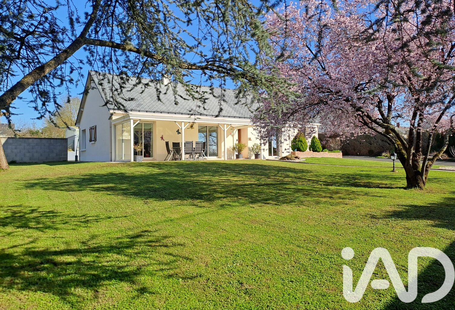 Vente Maison/villa 8 pièces — photo 1