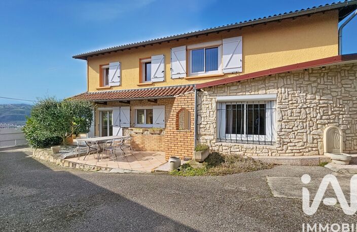 Vente Maison/villa 9 pièces — photo 2