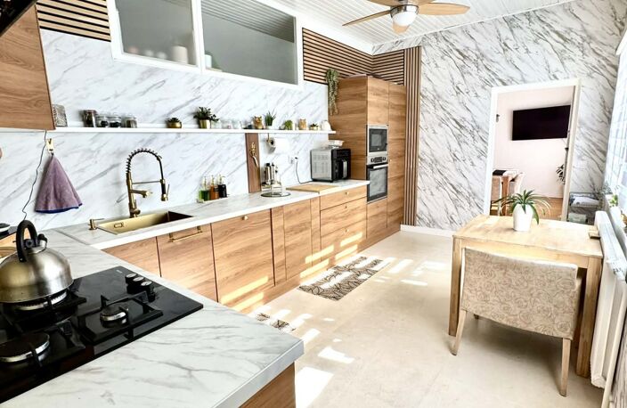 Vente Maison/villa 10 pièces — photo 2