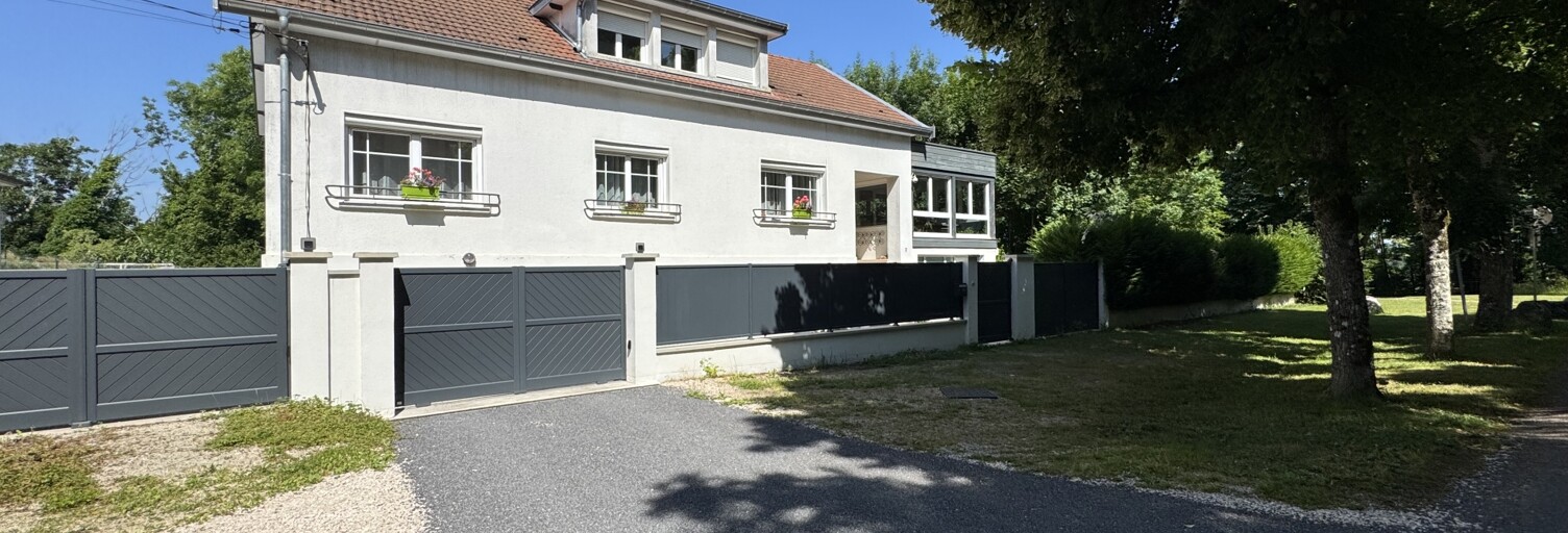 Maison 9 Pièces 245 m² à vendre à Chaumont (52000)
