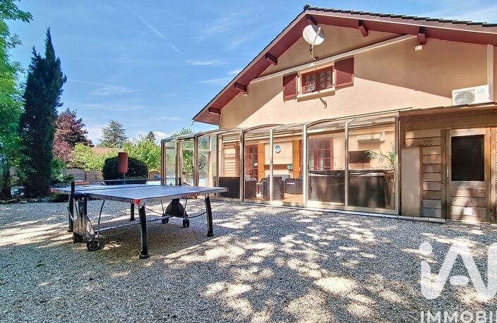 Vente Maison/villa 9 pièces — photo 2