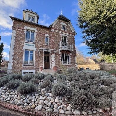 Maison 8 pièces 735000 €