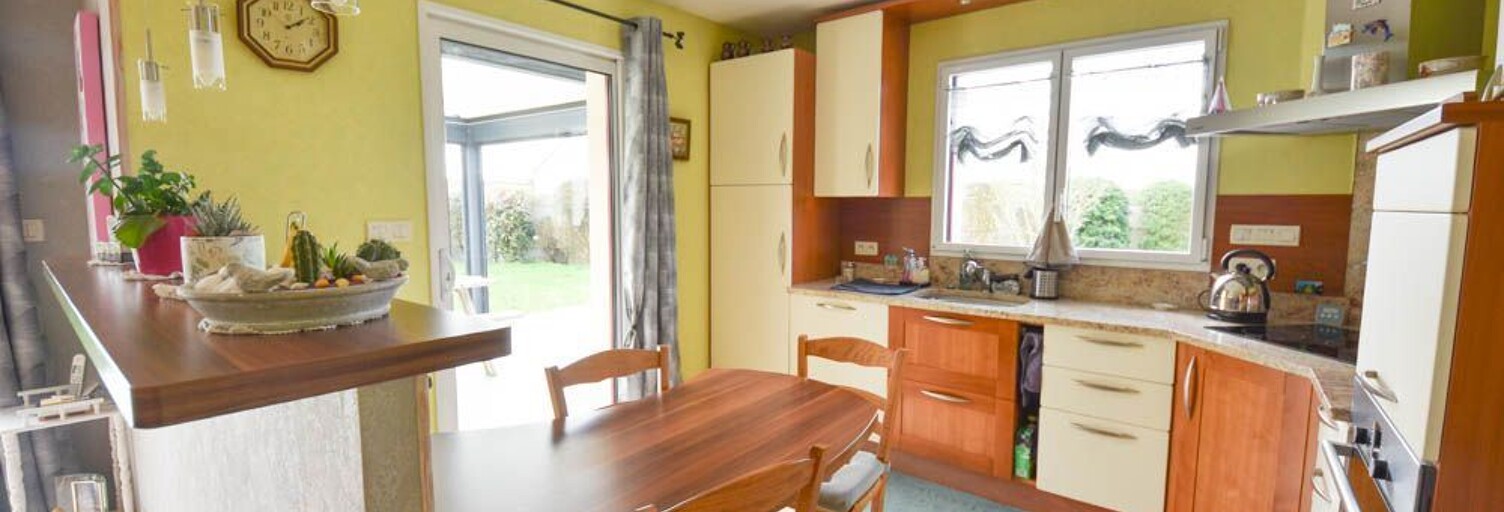 Maison 7 Pièces 142 m² à vendre à Plounévez-Lochrist (29430)