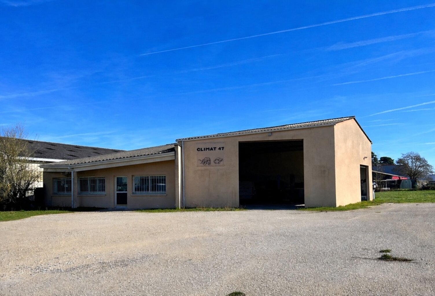 Bâtiment artisanal / industriel avec fort potentiel de développement VILLENEUVE SUR LOT (47) — photo 1