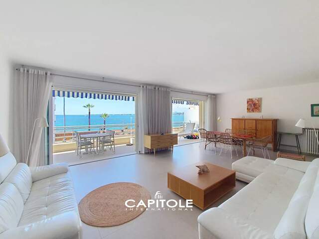 Juan les Pins : Face Mer, superbe appartement 5 pièces traversan — photo du bien