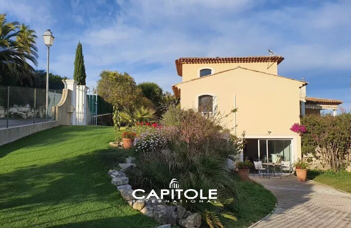 Antibes - Les Rastines, belle villa de 123 m² sur un terrain pis — photo 4