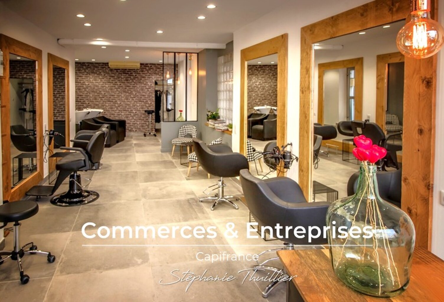 Fonds de commerce Salon de coiffure mixte à céder à TRETS (13) — photo 1