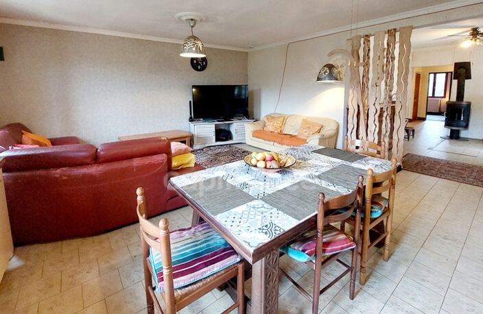 Maison 222m², 8 pièces, 6 chambres, gîte, studio, chambre d'hôte, piscine, terrrain 2737m² à LE BUISSON DE CADOUIN (24) — photo 3