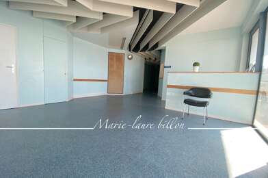 Bureau 7 pièces 300000 €