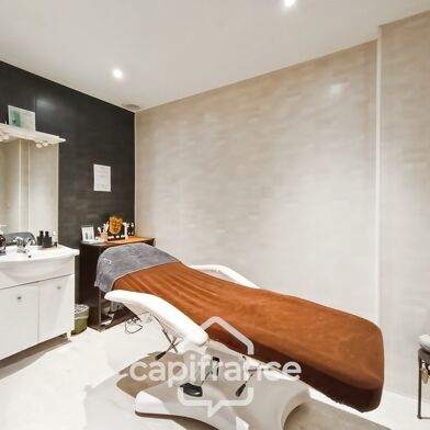 Commerce 10 pièces 112000 €