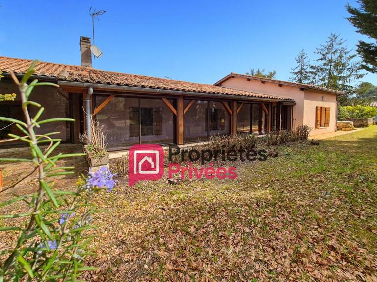 Bien rare à Casteljaloux : 2 maisons en pierre sur 3 000 m² de terrain — photo 1
