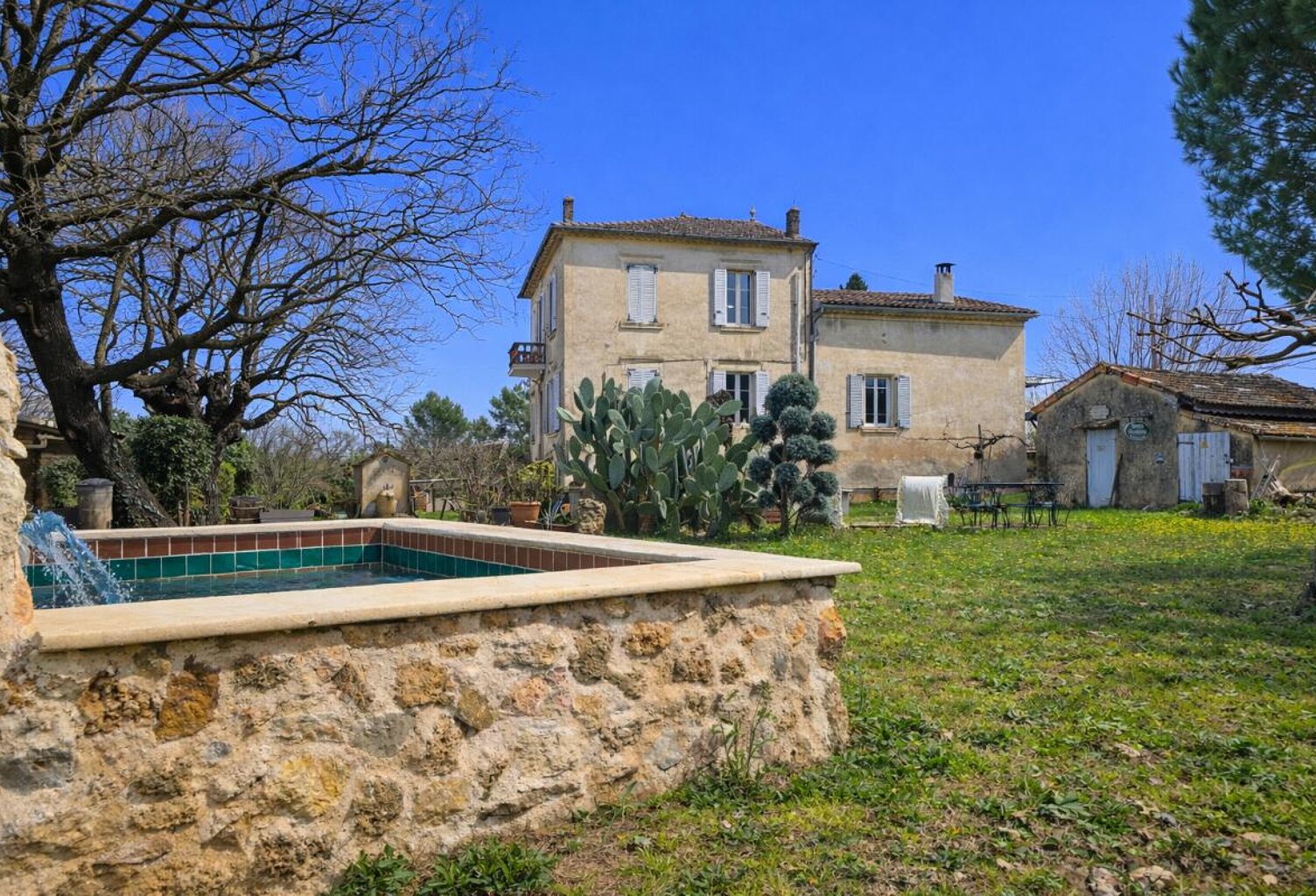 Maison de maître de caractère au coeur de la Provence - La Motte — photo 1
