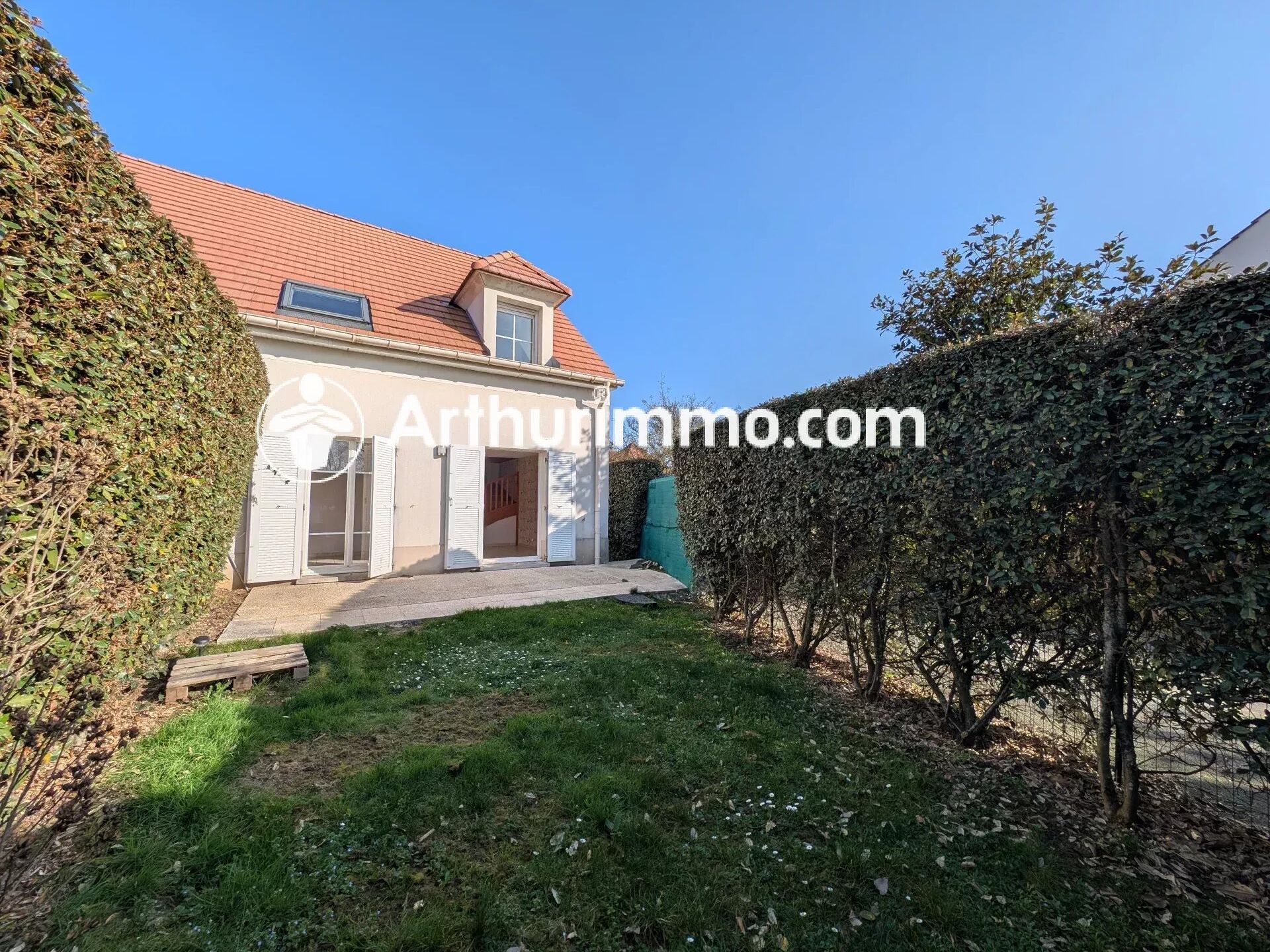 Maison 4 pièces 85 m² · à Savigny-le-Temple · 85 m² · 249 900 €