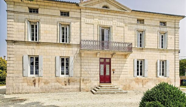 Villa / Maison 11 pièces  à vendre Lorignac 17240