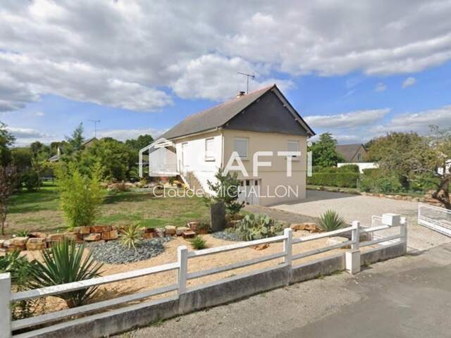 charmante maison de 85 m² avec une vue unique et imprenable sur Pouancé. — photo du bien