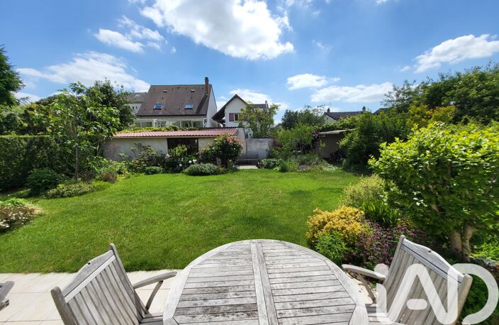 Vente Maison/villa 8 pièces — photo 2