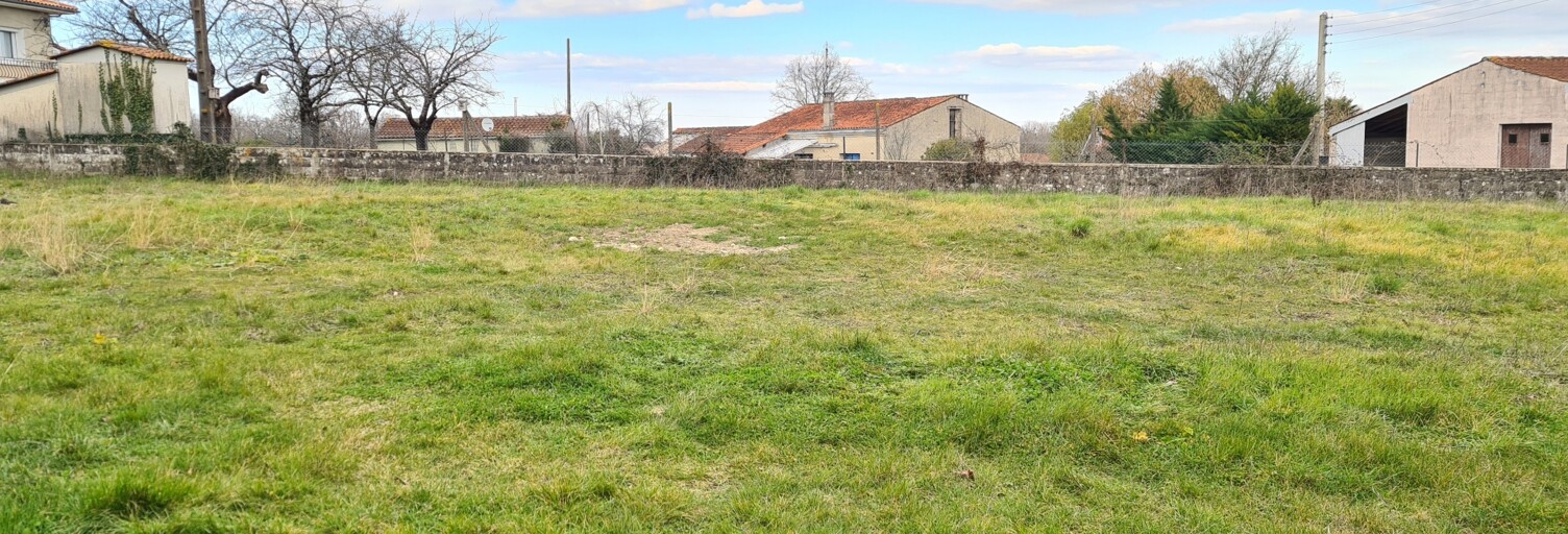 Terrain  1134 m² à vendre à Pons (17800)