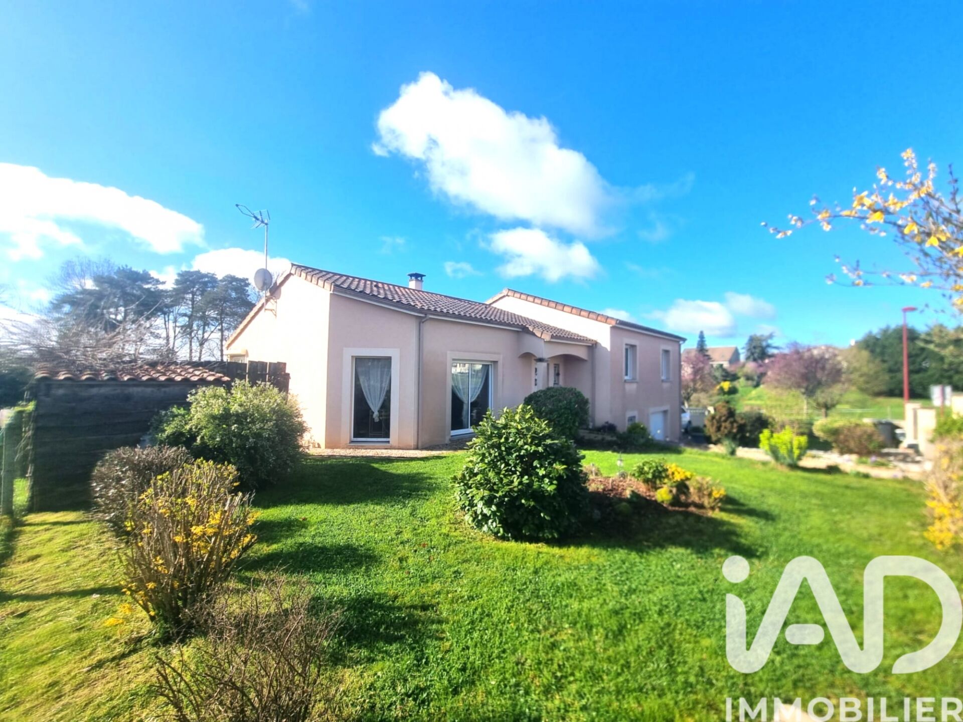 Maison à vendre, 8 pièces, 144 m², Rochechouart