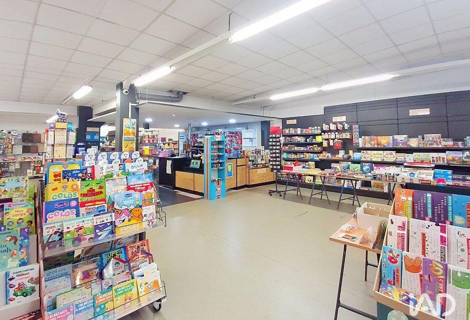 Vente Boutique/Local commercial 360 m&sup2; — photo 1