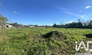 Terrain  830 m² à vendre à Saint-Savin (33920)