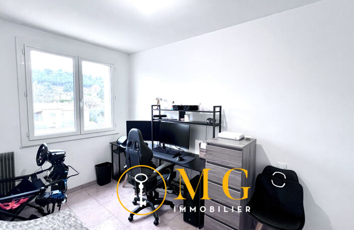 APPARTEMENT ACTUELLEMENT LOUÉ TYPE 4 AVEC GARAGE, BALCON ET CAVE. — photo 5